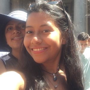 Meet your Posher, Rebecca